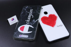 How to operate a UV flatbed printer to print phone cases