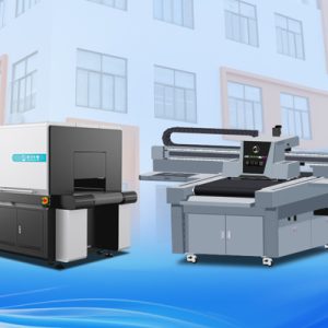 How Does a UV Flatbed Printer Achieve High-Precision Color Printing